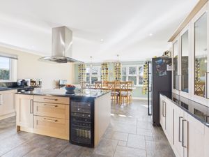 Dining Kitchen- click for photo gallery